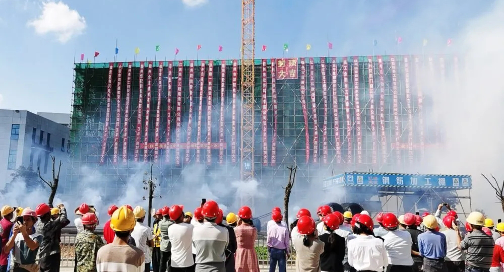 j9���ʼ���(�й�)-�ٷ���վ΢���Ӹ��ݹ�ҵ԰�����ų���Բ���ⶥ